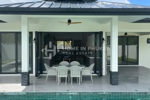 House in Phuket, Thailand 4 bedrooms № 157395 - photo 4
