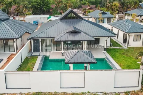 House in Phuket, Thailand 4 bedrooms № 157395 - photo 16