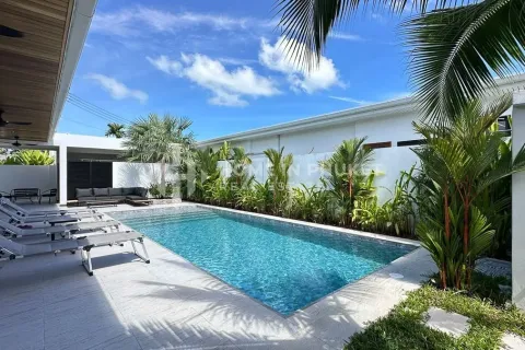 House in Rawai, Thailand 4 bedrooms № 157392 - photo 24