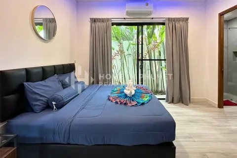 House in Rawai, Thailand 4 bedrooms № 157392 - photo 18