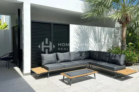 House in Rawai, Thailand 4 bedrooms № 157392 - photo 23