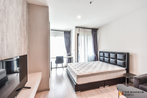 Condo in Bangkok, Thailand, 1 bedroom  № 185170 - photo 2