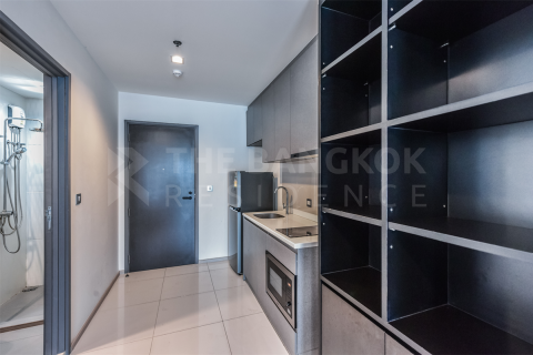 Condo in Bangkok, Thailand, 1 bedroom  № 185170 - photo 9