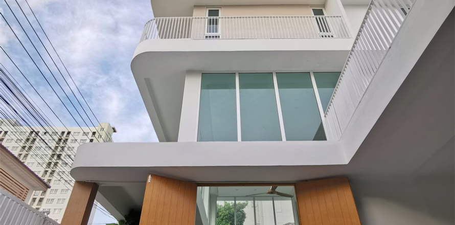 บ้านในกรุงเทพฯ, ประเทศไทย 5 ห้องนอน № 189458