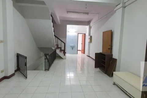 Reihenhaus in Bang Na, Bangkok, Thailand 3 Schlafzimmer № 219654 - Foto 5