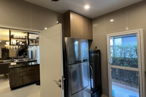 House in Prawet, Bangkok, Thailand 4 bedrooms № 167267 - photo 27
