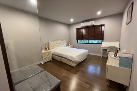 House in Prawet, Bangkok, Thailand 4 bedrooms № 167267 - photo 21