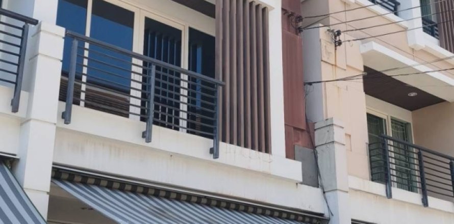 Townhouse in Wang Thonglang, Bangkok, Thailand 3 bedrooms № 167262