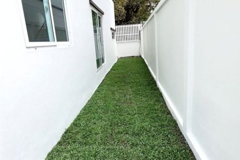 Townhouse in Lat Phrao, Bangkok, Thailand 2 bedrooms № 167265 - photo 7