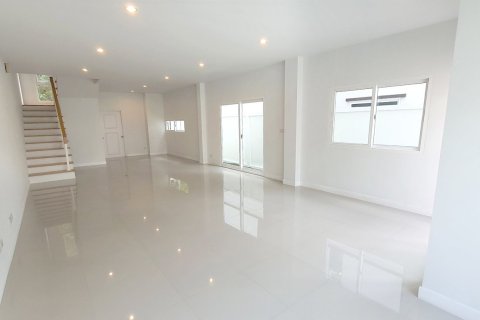 Townhouse in Lat Phrao, Bangkok, Thailand 2 bedrooms № 167265 - photo 3