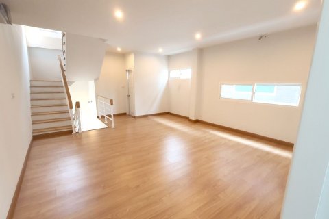 Townhouse in Lat Phrao, Bangkok, Thailand 2 bedrooms № 167265 - photo 4