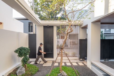 House in Hang Dong, Thailand 4 bedrooms № 139673 - photo 2