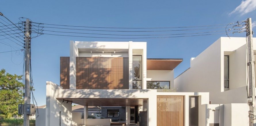 House in Hang Dong, Thailand 4 bedrooms № 139673