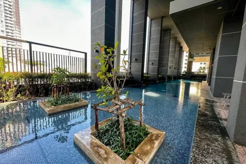 Кондоминиум с 2 спальнями в Хуай Кванге, Бангкок, Таиланд № 138354 - фото 16