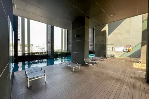 Кондоминиум с 2 спальнями в Хуай Кванге, Бангкок, Таиланд № 138354 - фото 17