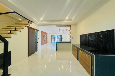 House in Phuket, Thailand 2 bedrooms № 138353 - photo 7