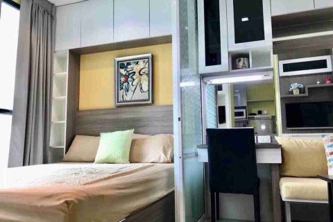 Condo in Bangkok, Thailand, 1 bedroom № 183471 - photo 1