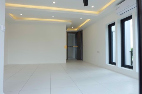 Studio in Bang Lamung, Thailand № 154571 - photo 18