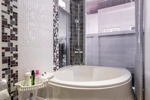 Villa in Phuket, Thailand 3 bedrooms № 151807 - photo 29