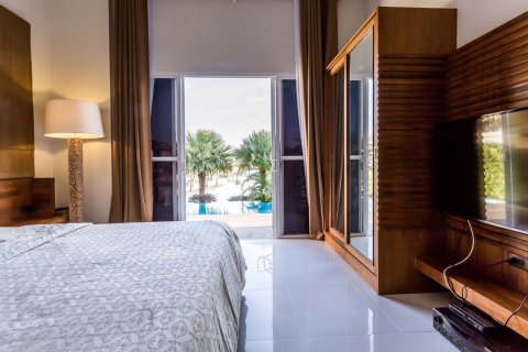 Villa in Phuket, Thailand 3 bedrooms № 151807 - photo 20