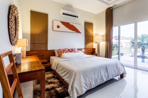 Villa in Phuket, Thailand 3 bedrooms № 151807 - photo 15
