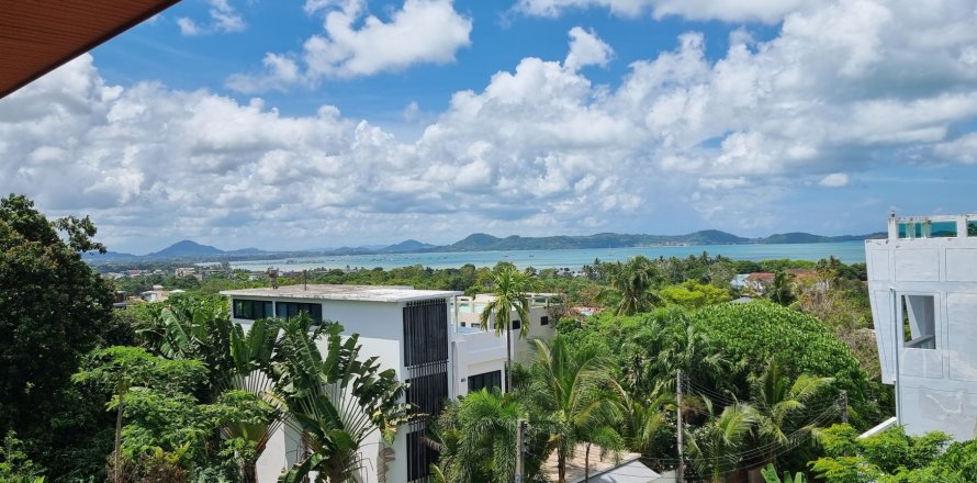 Villa in Phuket, Thailand 4 bedrooms № 151803