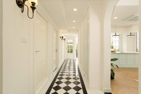 Condo in Bangkok, Thailand, 4 bedrooms  № 180550 - photo 15