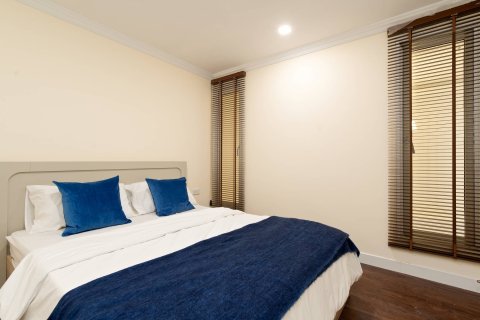 Condo in Bangkok, Thailand, 4 bedrooms  № 180550 - photo 23