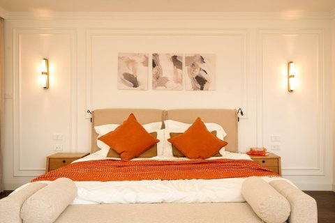 Condo in Bangkok, Thailand, 4 bedrooms  № 180550 - photo 18