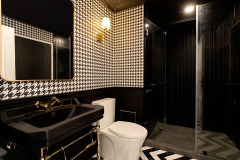 Condo in Bangkok, Thailand, 4 bedrooms  № 180550 - photo 22