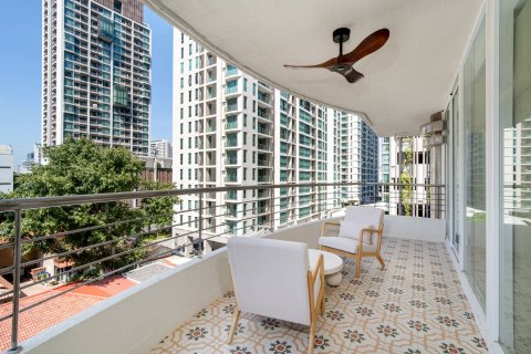 Condo in Bangkok, Thailand, 4 bedrooms  № 180550 - photo 19
