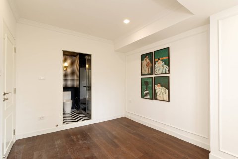 Condo in Bangkok, Thailand, 4 bedrooms  № 180550 - photo 25