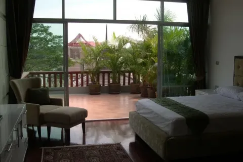 Haus in Pattaya, Thailand 4 Schlafzimmer № 213800 - Foto 9