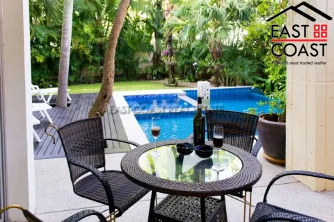 Haus in Pattaya, Thailand 4 Schlafzimmer № 213800 - Foto 2