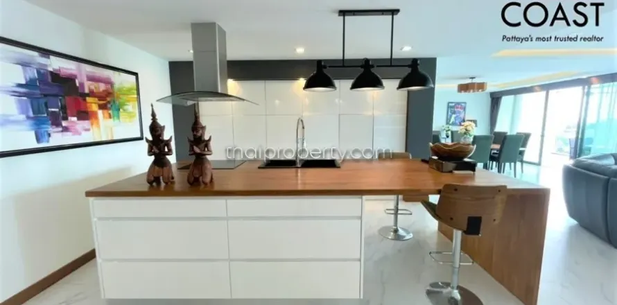 Condominio de 3 dormitorios en Pattaya, Tailandia № 213798