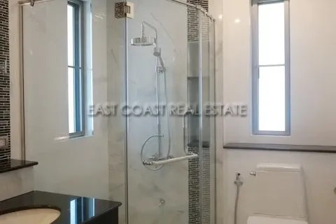 Haus in Pattaya, Thailand 4 Schlafzimmer № 213801 - Foto 9