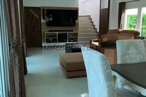 Casa de 3 dormitorios en Pattaya, Tailandia № 213795 - foto 13