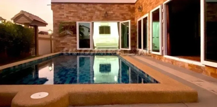 Casa de 3 dormitorios en Pattaya, Tailandia № 213795