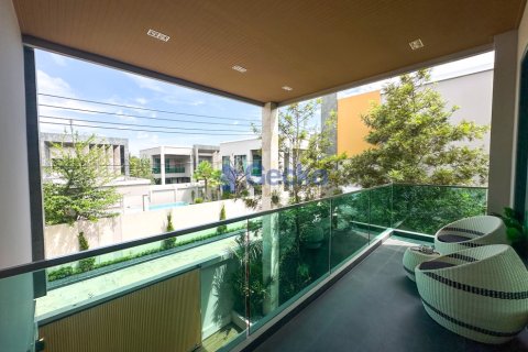 House in Pattaya, Thailand 4 bedrooms № 196282 - photo 27