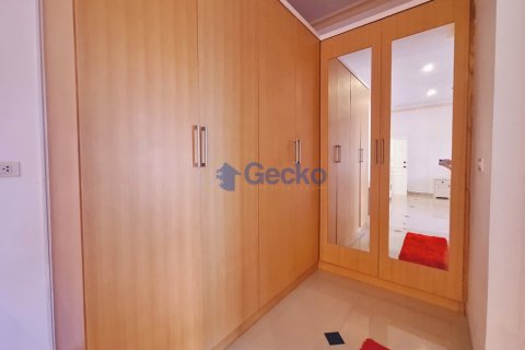 House in Pattaya, Thailand 4 bedrooms № 196287 - photo 21