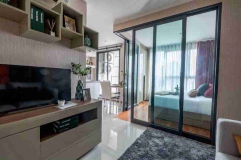 Condo in Bangkok, Thailand, 1 bedroom № 208795 - photo 5