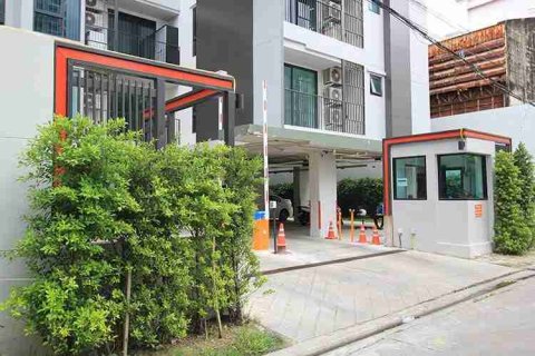 Condo in Bangkok, Thailand, 1 bedroom № 208795 - photo 3