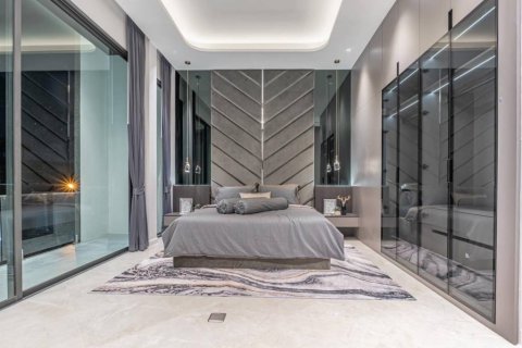 Villa in Pattaya, Thailand 5 bedrooms № 114118 - photo 8
