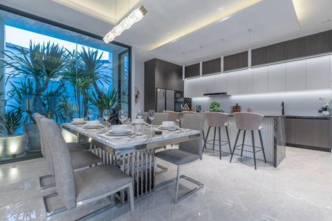 Villa in Pattaya, Thailand 5 bedrooms № 114118 - photo 3