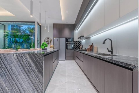 Villa in Pattaya, Thailand 5 bedrooms № 114118 - photo 6