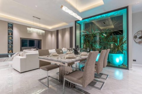 Villa in Pattaya, Thailand 5 bedrooms № 114118 - photo 2