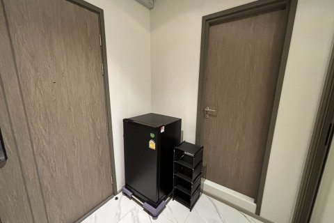 Studio dans le Condo à Watthana, Bangkok, Thaïlande  № 163117 - photo 9