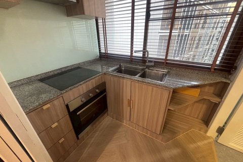 Condo à Yan Nawa, Bangkok, Thaïlande, 2 chambres  № 163114 - photo 11