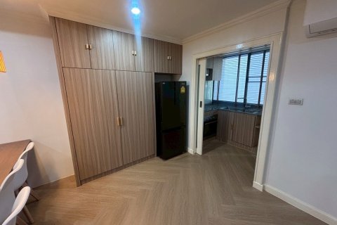 Condo à Yan Nawa, Bangkok, Thaïlande, 2 chambres  № 163114 - photo 10