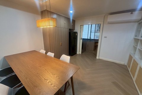 Condo à Yan Nawa, Bangkok, Thaïlande, 2 chambres  № 163114 - photo 9